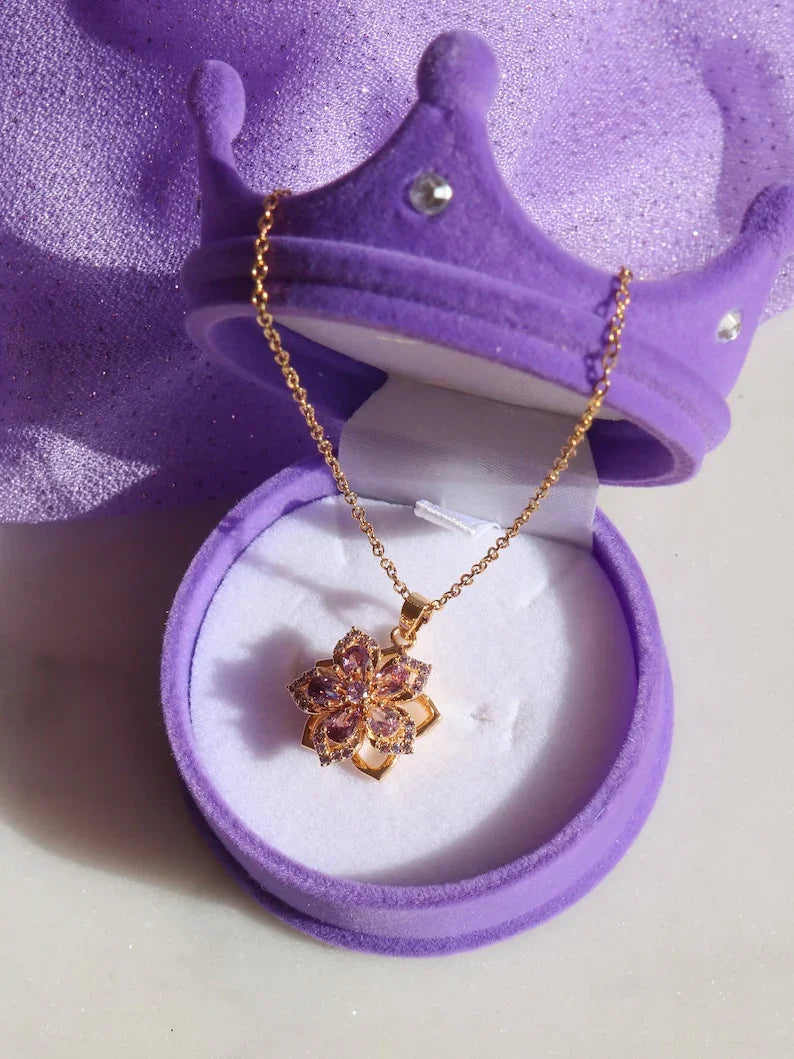 Spinning Flower Necklace