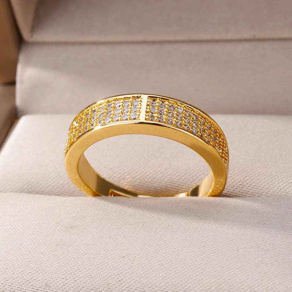 ANEL AJUSTÁVEL ZIRCÔNIAS CRAVEJADO BANHADO EM OURO 18K - AN489